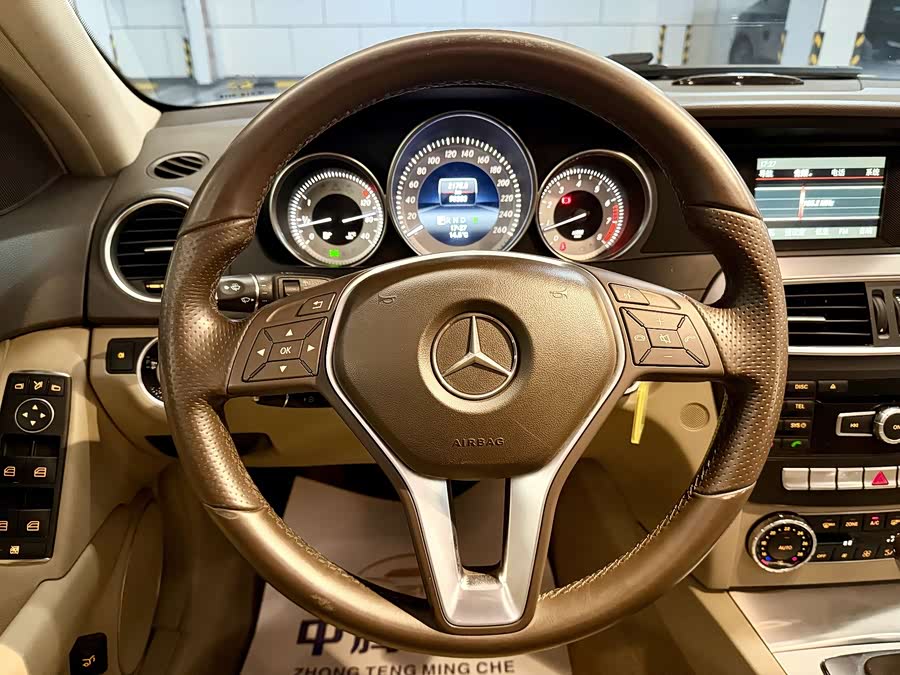 Mercedes-Benz C-Class 2011 — фото 24