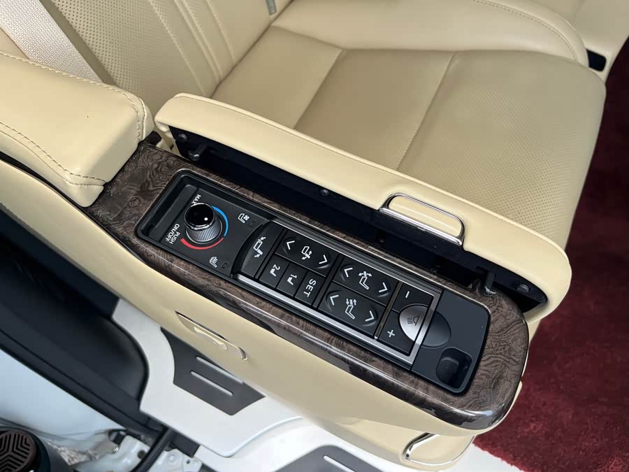 Toyota Vellfire 2023 — фото 37