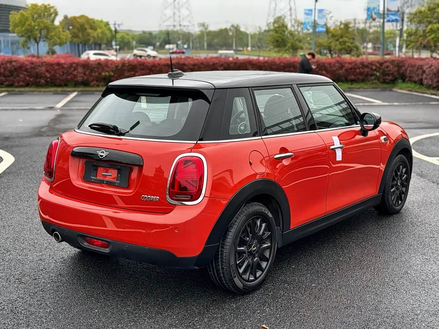 MINI MINI 2021