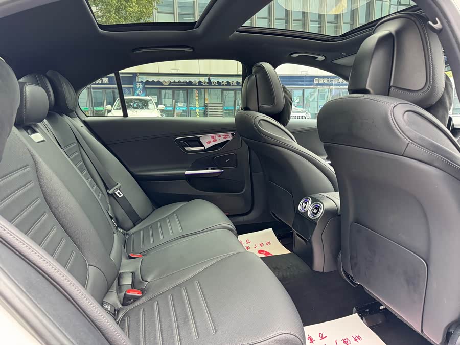 Mercedes-Benz C-Class 2023 — фото 12