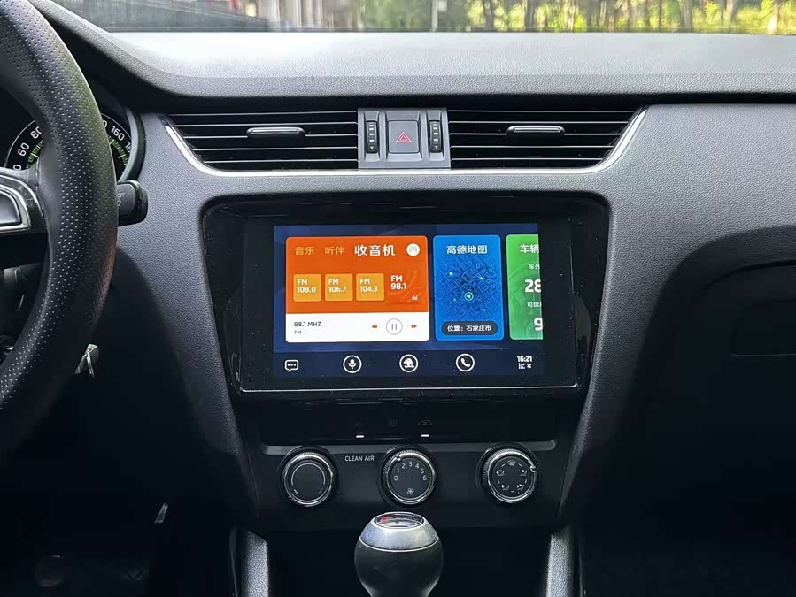 Skoda Octavia 2019 — фото 13