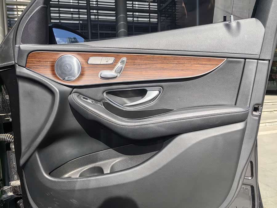 Mercedes-Benz GLC 2021 — фото 19