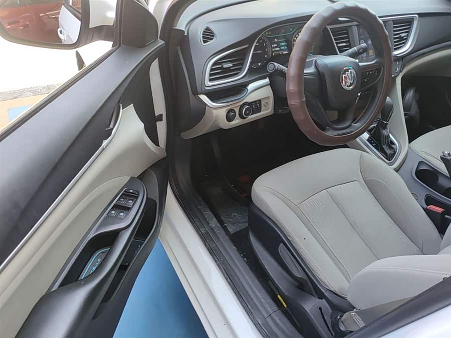 Buick Excelle 2015 — фото 16