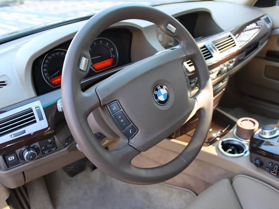 BMW 7 Series 2005 — фото 12