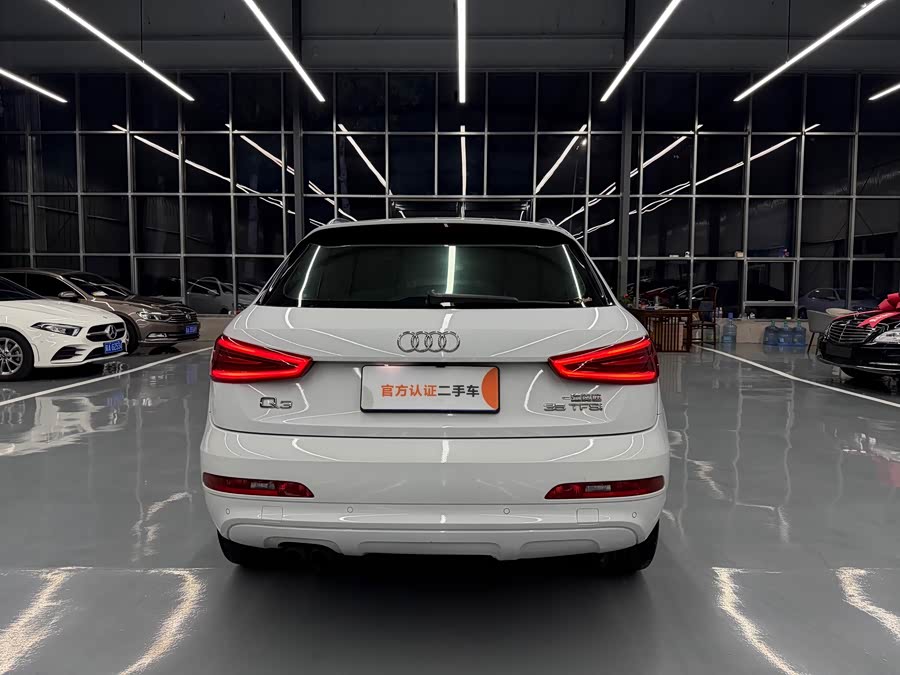 Audi Q3 2015 — фото 13