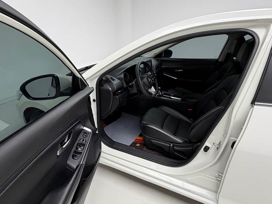 Nissan Sylphy 2022 — фото 15