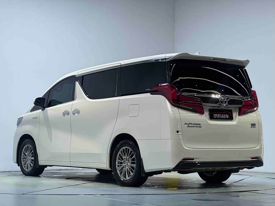 Toyota Alphard 2020 — фото 22