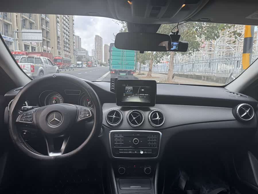 Mercedes-Benz GLA 2016 — фото 13