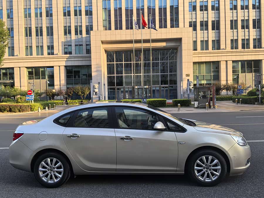 Buick Excelle 2013