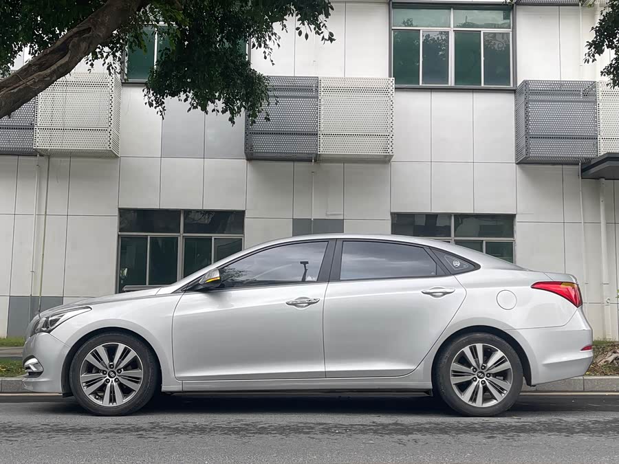 Hyundai Mistra 2014