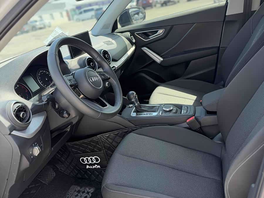 Audi Q2L 2021