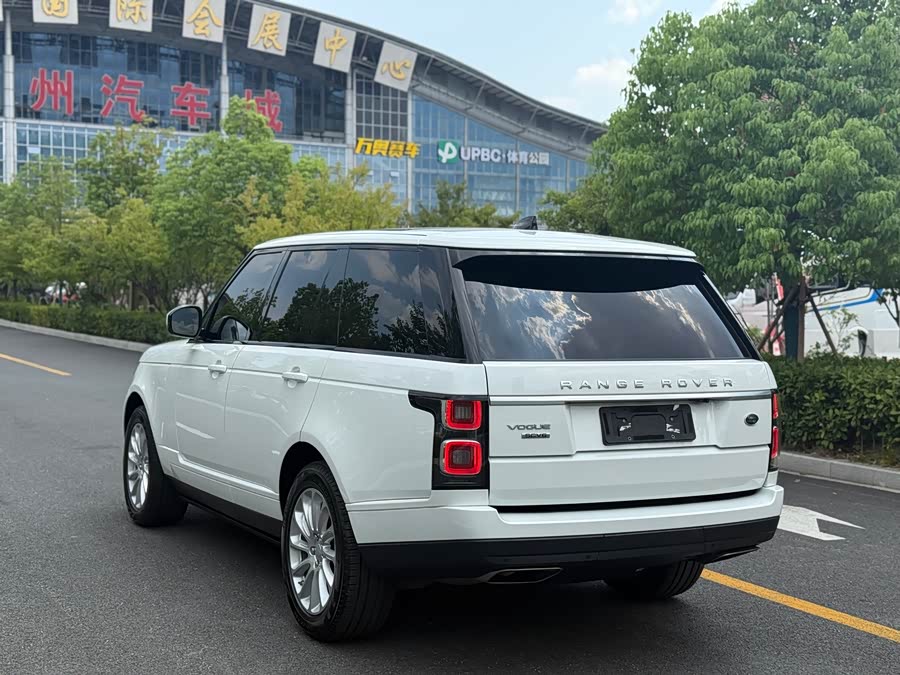 Land Rover Range Rover 2018 — фото 13