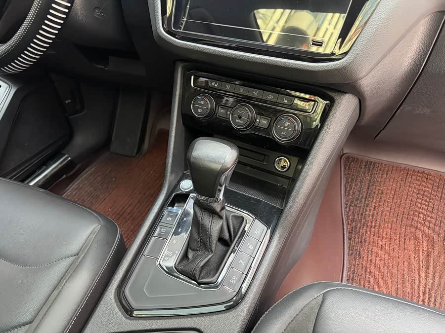 Volkswagen Tiguan L 2019