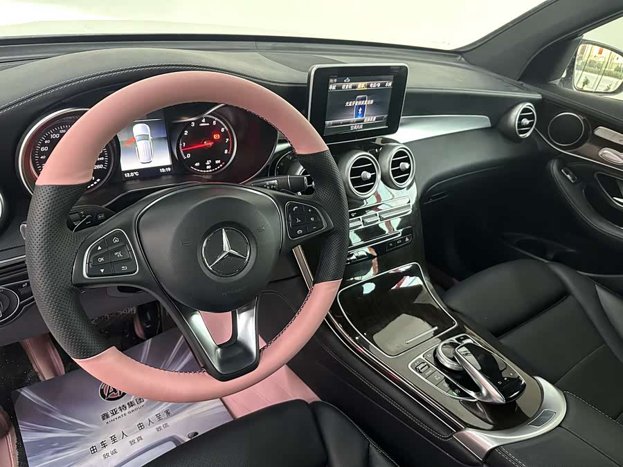 Mercedes-Benz GLC 2018 — фото 17