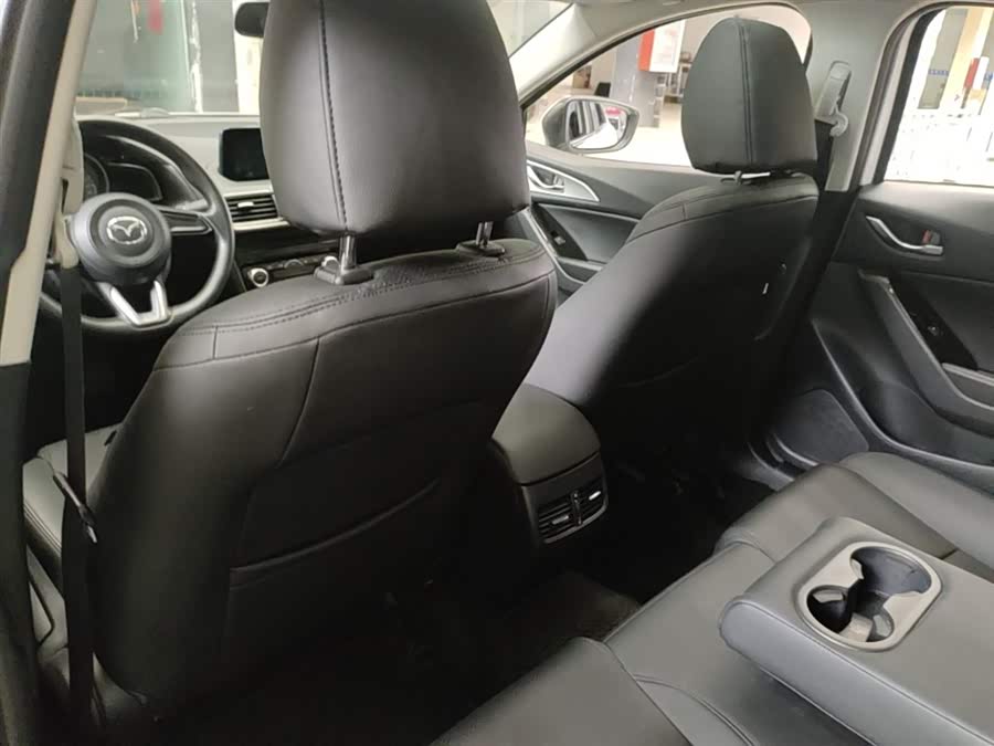 Mazda 3 Angkesela 2017 — фото 15