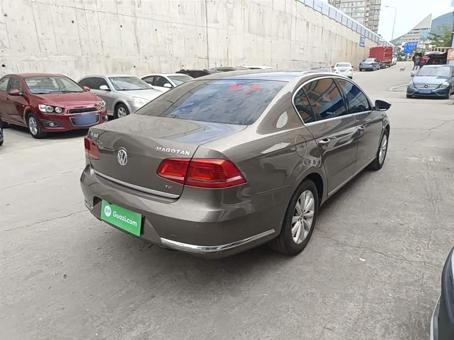 Volkswagen Magotan 2016