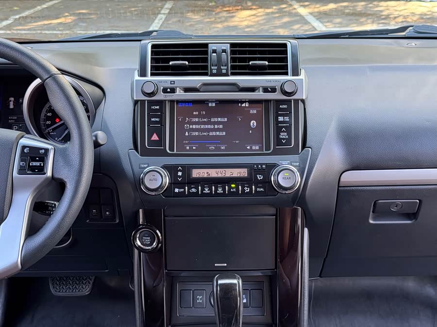 Toyota Prado 2016 — фото 25