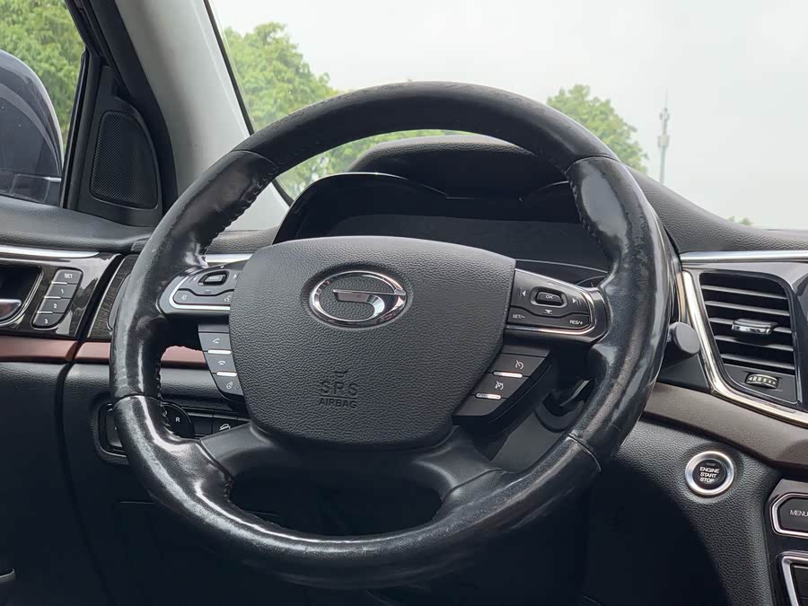 GAC Trumpchi GS8 2017 — фото 16