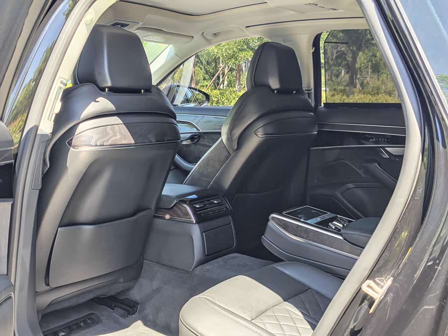 Audi A8 2021