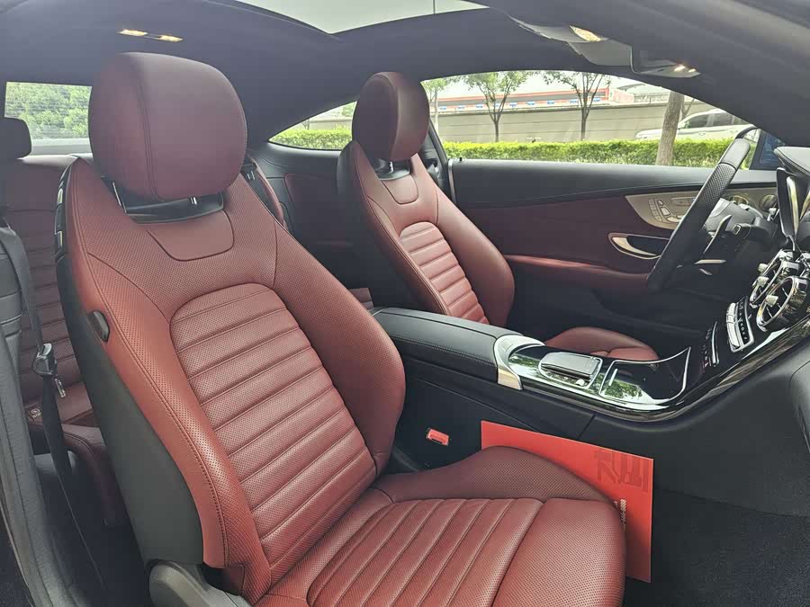 Mercedes-Benz C-Class AMG 2023 — фото 9