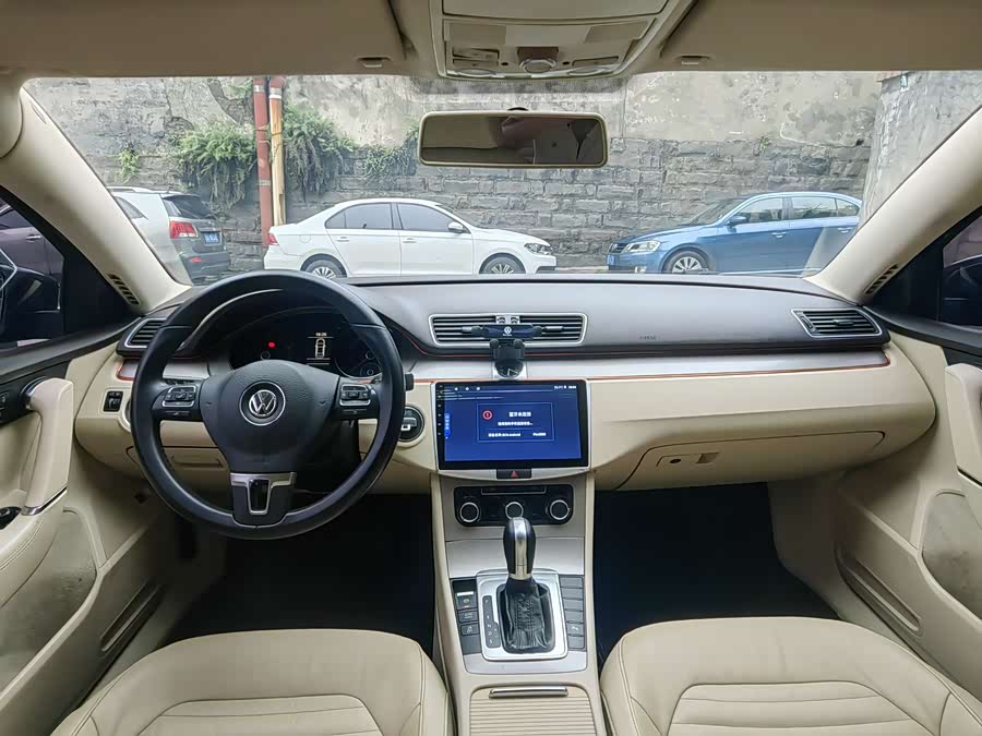 Volkswagen Magotan 2013