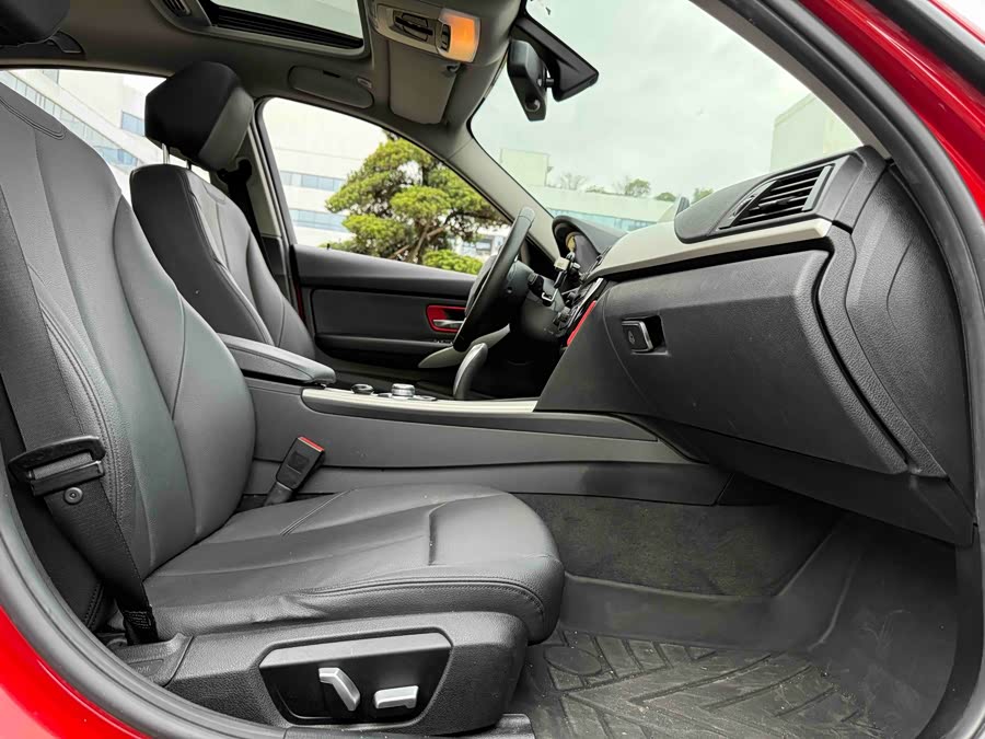BMW 3 Series 2016