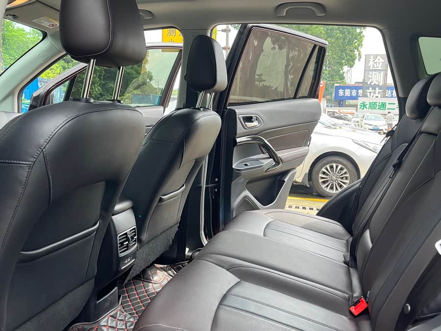 GAC Trumpchi GS4 2018 — фото 15