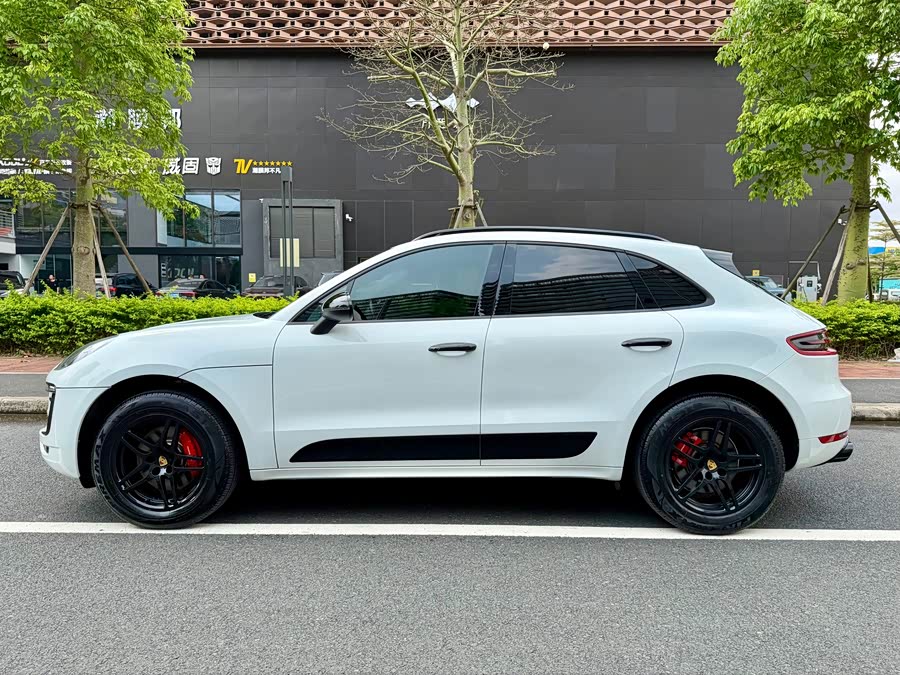 Porsche Macan 2017 — фото 8