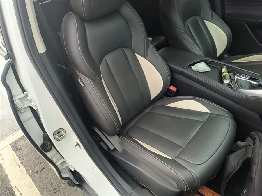 Dongfeng Fengshen AX7 2019 — фото 25