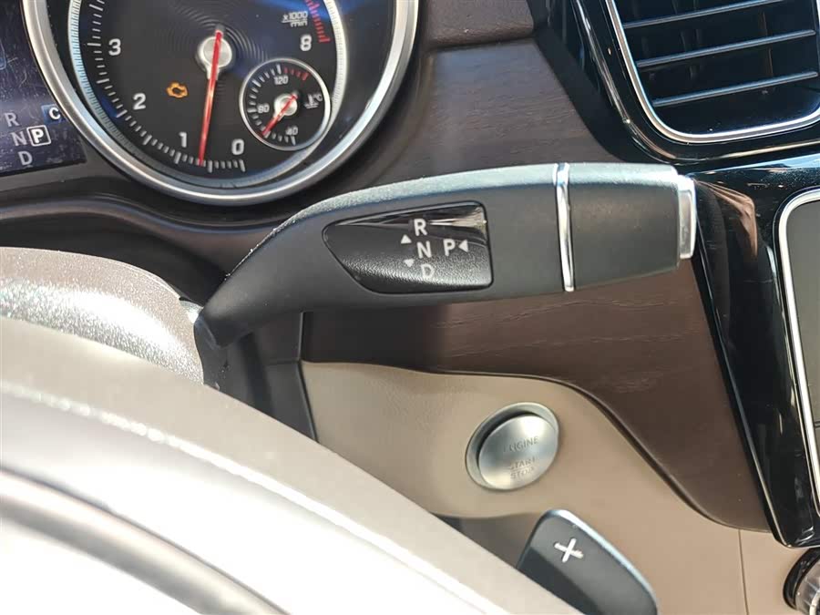 Mercedes-Benz GLE 2016