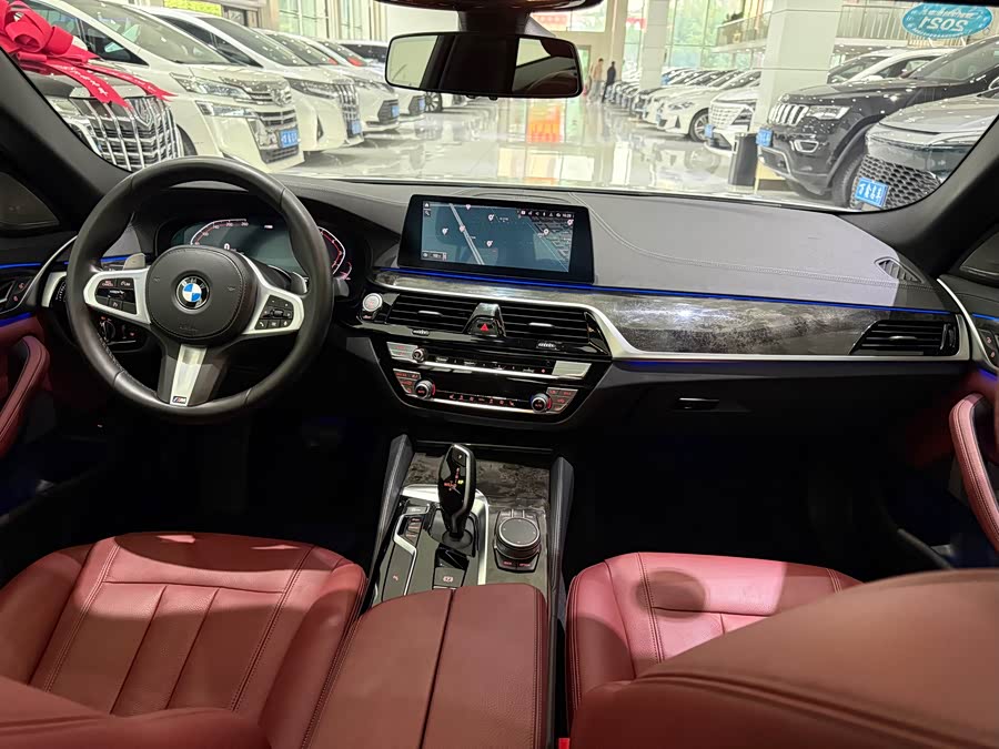 BMW 5 Series 2020 — фото 12