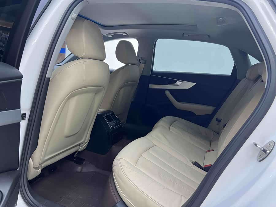 Audi A4L 2018