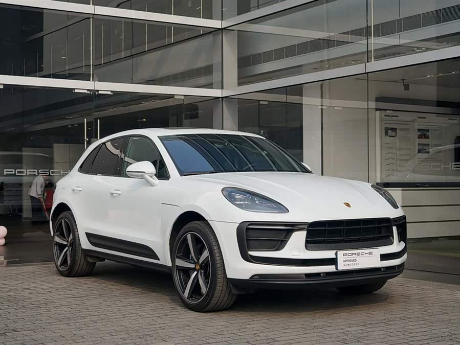 Porsche Macan 2025