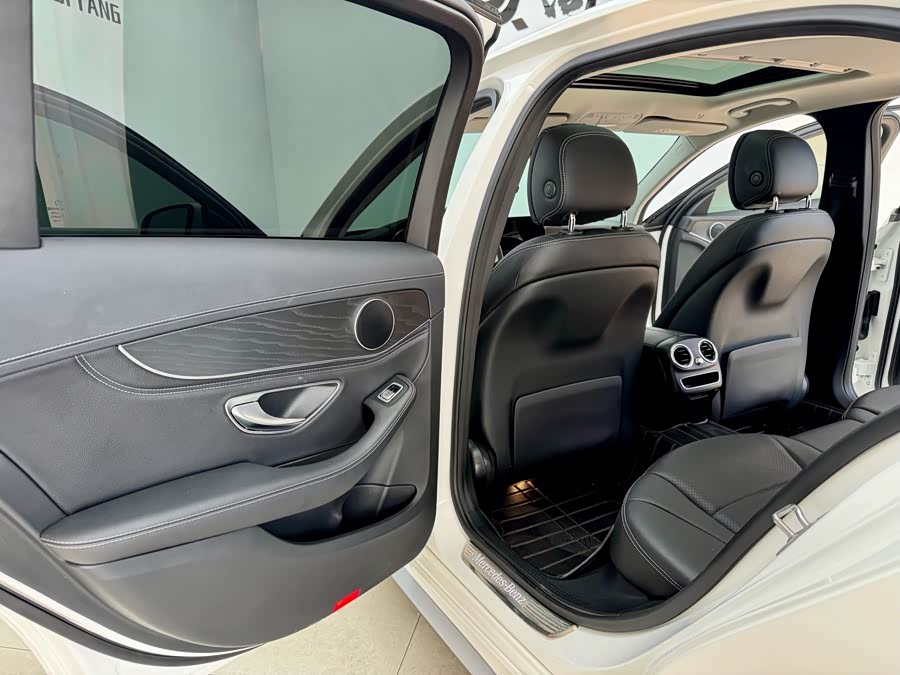 Mercedes-Benz C-Class 2020 — фото 9
