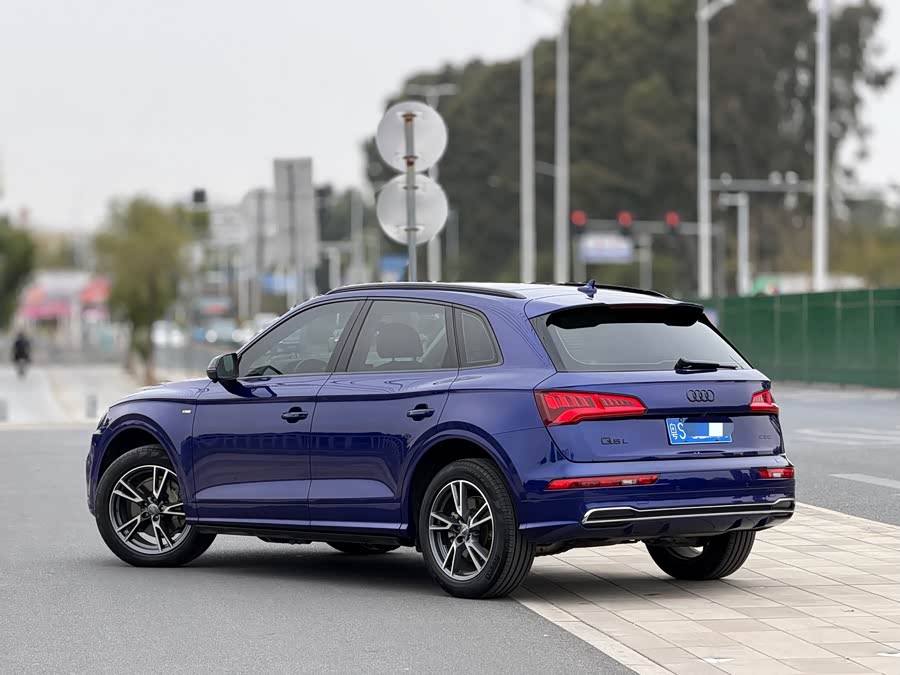 Audi Q5L 2020