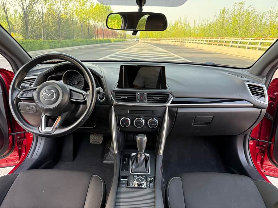 Mazda CX-4 2018