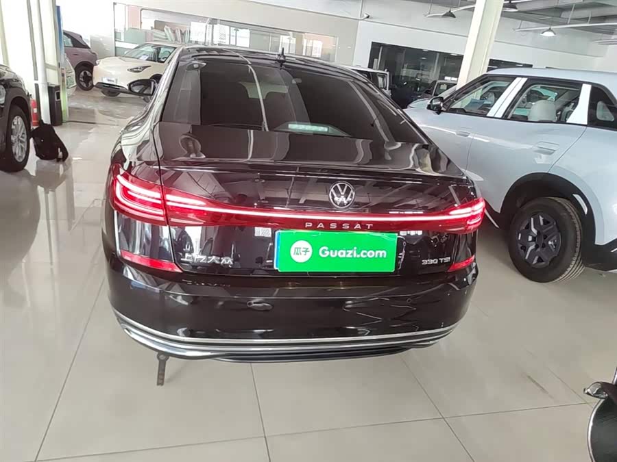 Volkswagen Passat 2023