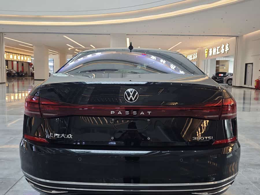 Volkswagen Passat 2024