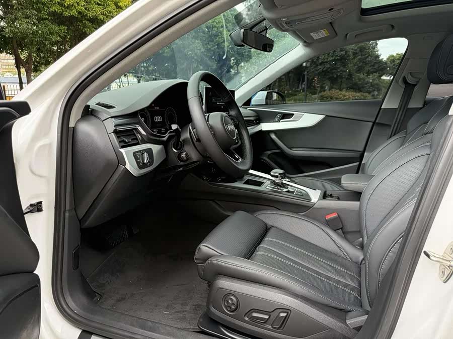 Audi A4L 2020
