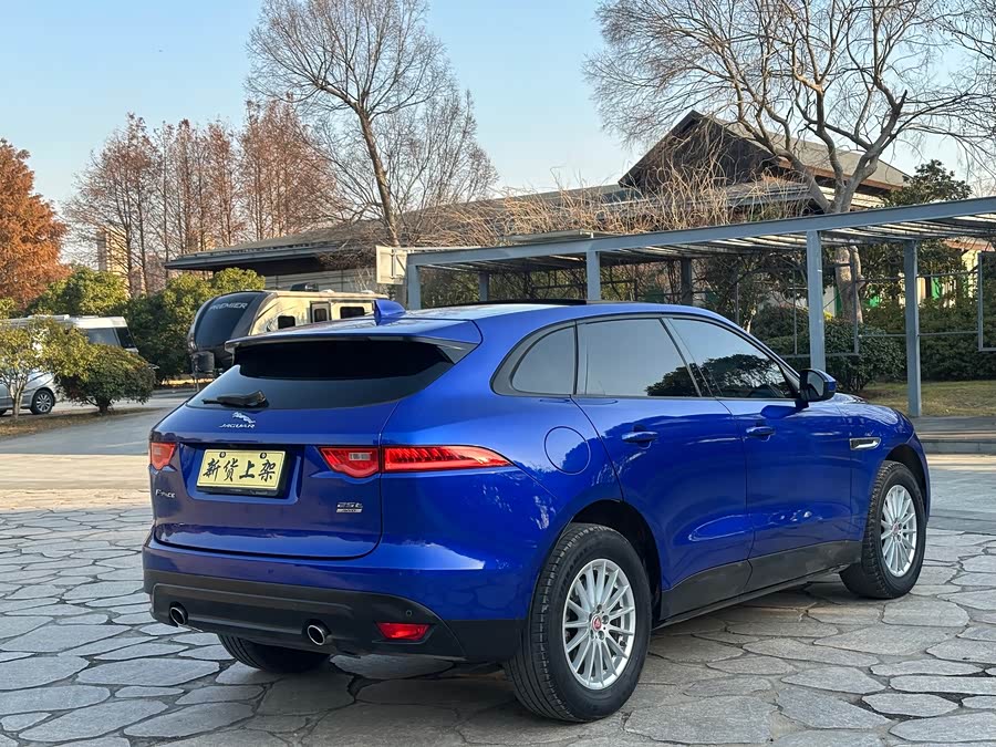Jaguar F-PACE 2018 — фото 15