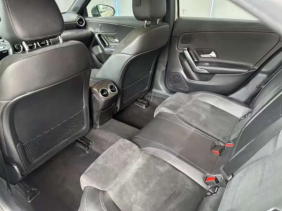 Mercedes-Benz A-Class 2022 — фото 10