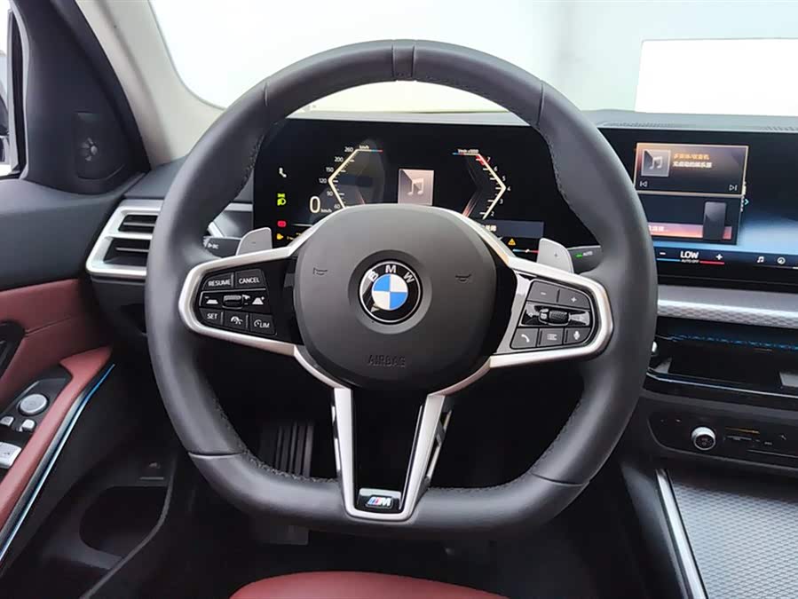 BMW 3 Series 2025 — фото 15