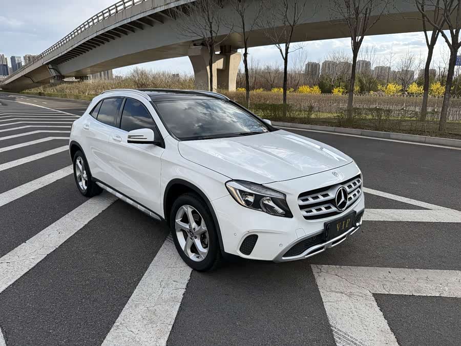 Mercedes-Benz GLA 2019