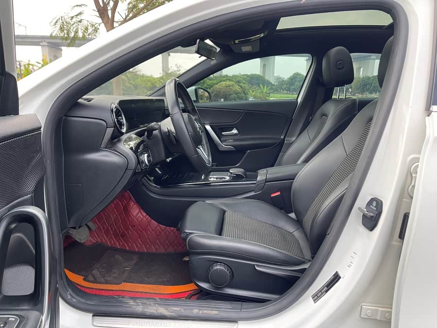 Mercedes-Benz A-Class 2019 — фото 19