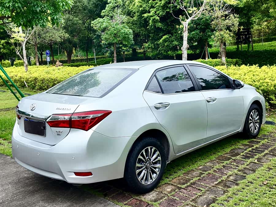 Toyota Corolla 2017 — фото 23