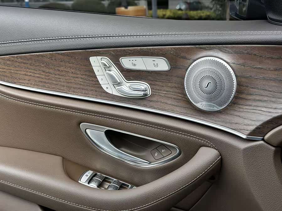 Mercedes-Benz E-Class 2021 — фото 18
