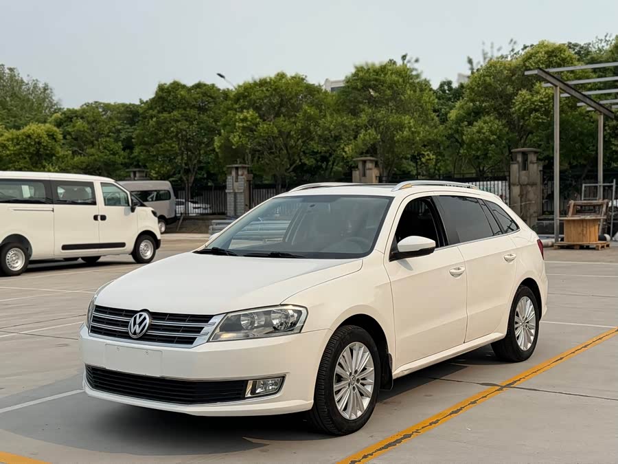 Volkswagen Gran Lavida 2013