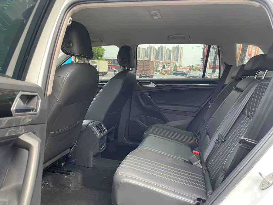 Volkswagen Tiguan L 2022