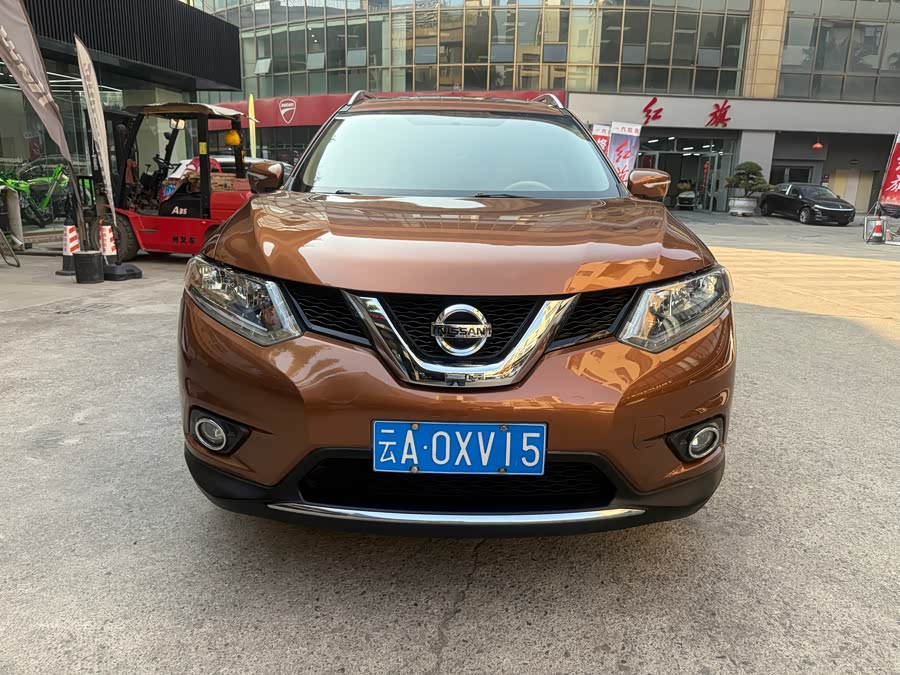 Nissan X-Trail 2015