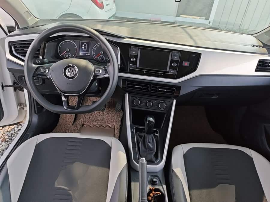 Volkswagen Polo 2019 — фото 10